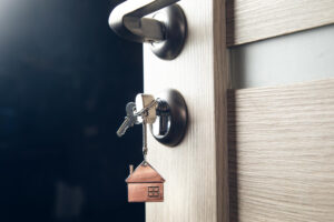 Cómo Abrir una Cerradura con un Clip: Guía Paso a Paso para Emergencias