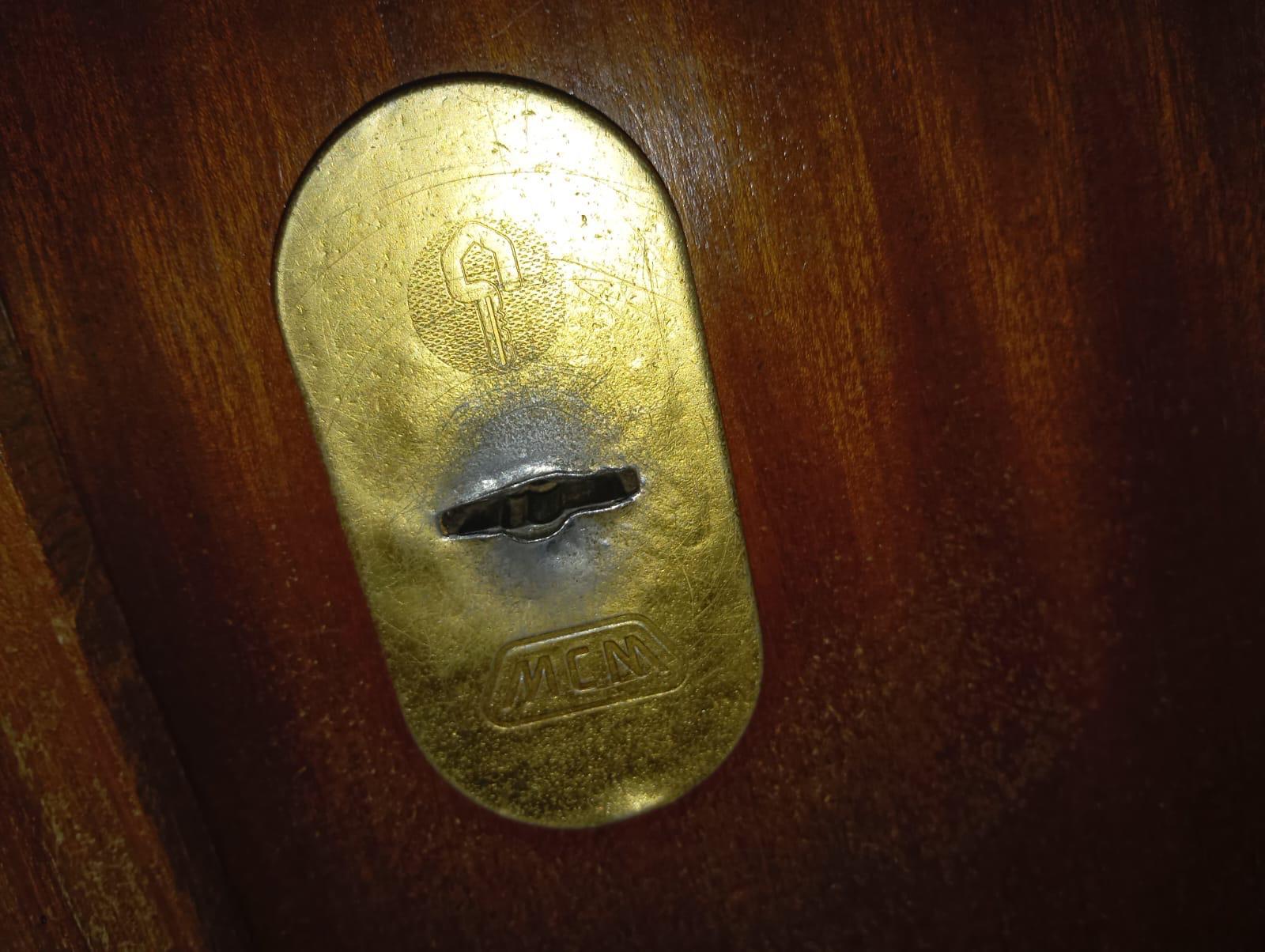 Reparación de cerradura en casa de pueblo en Valderrubio