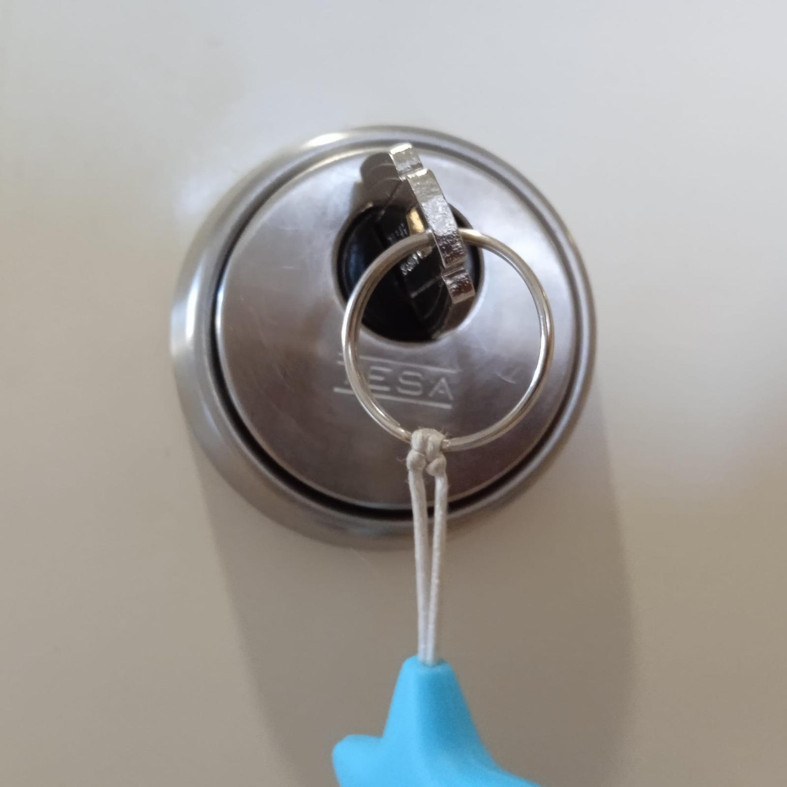 Instalación de cerrojo FAC en vivienda en Valderrubio